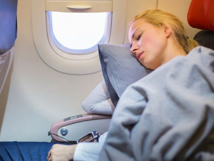 Cara Menghindari Jet Lag dan Lelah Perjalanan
