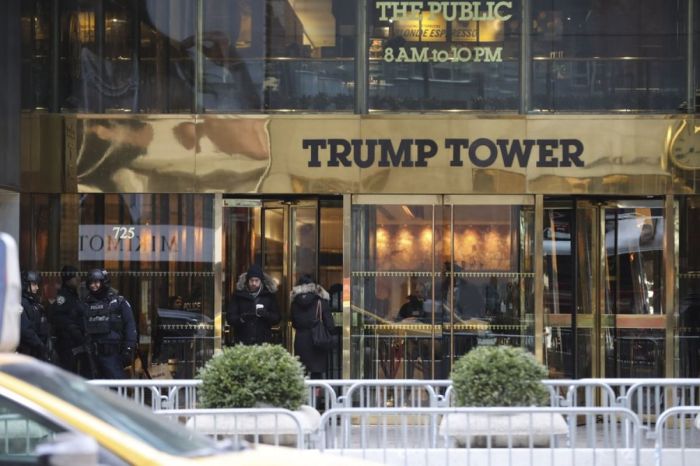 Mahkamah Agung AS Izinkan Trump Pecat Regulator Independen