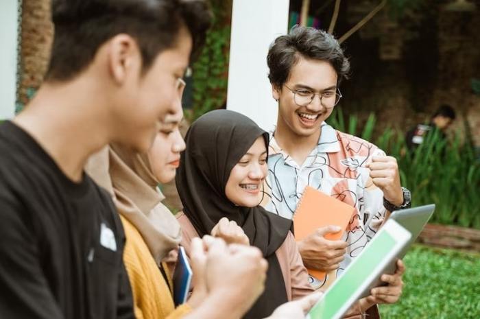 Belajar Online dari Luar Negeri Tanpa Keluar Biaya
