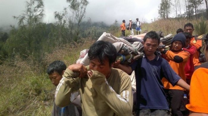 Lagi, Kabar Duka Datang dari Gunung! Pendaki Wanita Ditemukan Meninggal ... Petualangan Tragis: Pendaki Wanita dari Brasil Gugur di Rinjani