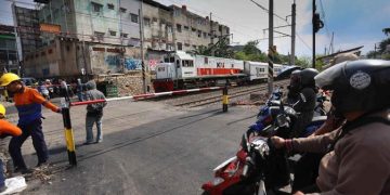 Usai Kecelakaan Kereta, Perlintasan Ampera Dipasang Palang Pintu