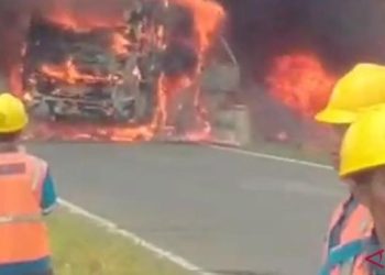 Kronologi Kecelakaan Bus vs Truk Tangki di Jalan Lintas Sumatera