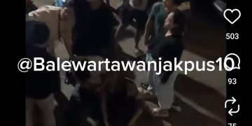 Pemuda Dipukuli hingga Jatuh ke Lantai Dasar Pasar Grogol