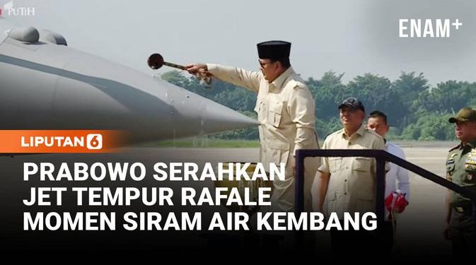 Prabowo Serahkan Jet Tempur dan Pesawat Falcon ke TNI dengan Prosesi Siram Air Kembang