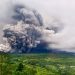 Gunung Semeru Erupsi Hasilkan Awan Panas dan Guguran pada Sabtu Malam