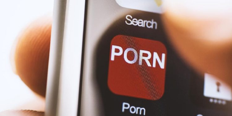 Polisi Amankan Pengelola Konten Live Seksual di Platform Media Sosial