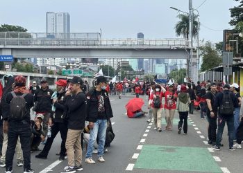 Demo Buruh di Depan DPR, Warga Diminta Gunakan Rute Alternatif
