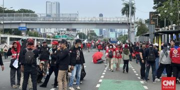 Demo Buruh di Depan DPR, Warga Diminta Gunakan Rute Alternatif