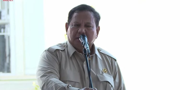 Prabowo Targetkan Semua Ruang Kelas Sekolah Memiliki Layar Pintar 2027