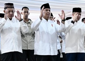 Prabowo Salat Id di Paris dan Gibran di Masjid Istiqlal Jakarta