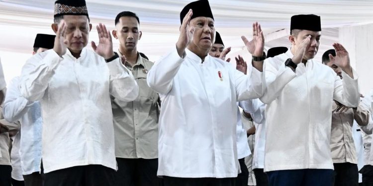 Prabowo Salat Id di Paris dan Gibran di Masjid Istiqlal Jakarta