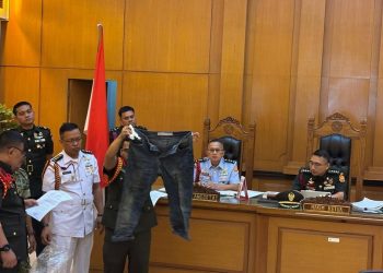 Oditur Tampilkan Pakaian dan Motor Pelaku di Persidangan