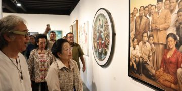 Megawati dan GKR Hemas Resmikan Pameran Mata Hati Soekarno