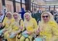 Tampilan Busana Bling-bling Jemaah Haji dari Gowa