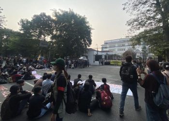 Mahasiswa Demonstrasi di Bandung, Soroti Nilai Rupiah dan Harga BBM