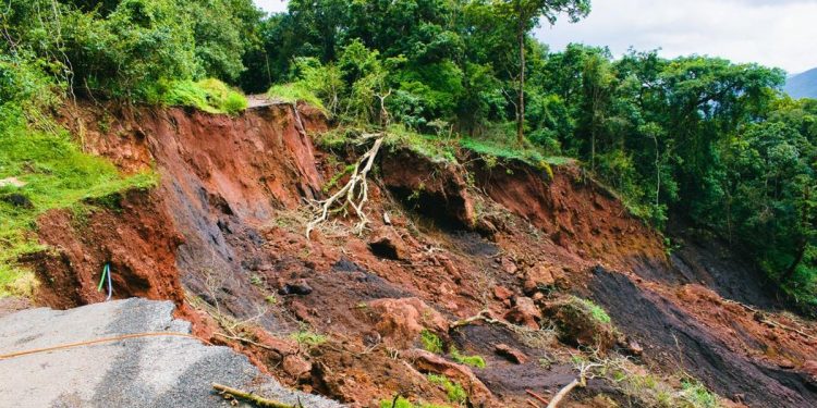 Jalan Provinsi Kabupaten Agam Amblas, Akses ke Bukittinggi Terputus