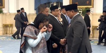 Deyang Menangis Setelah Dilantik Prabowo Sebagai Kepala BGN di Istana