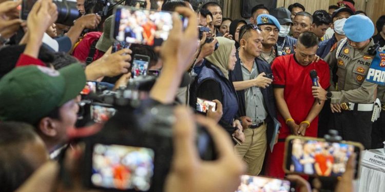 Disiksa Secara Sadis Hingga Kepalanya Berbelatung
