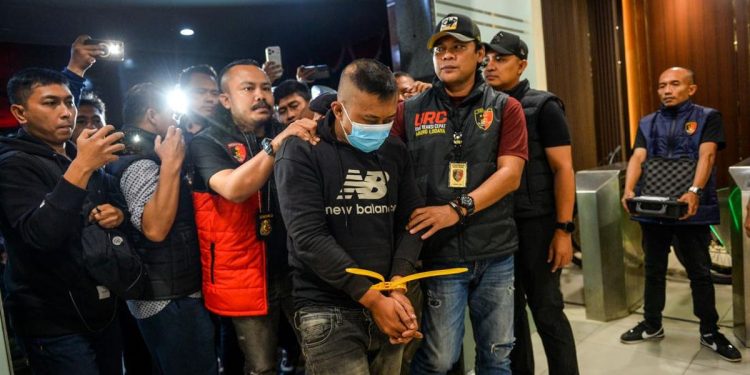Roy Suryo dan Dokter Tifa Dibebaskan, Jokowi Turun Tangan