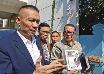 Rismon Gelar Bedah Buku Otentikasi Ijazah Joko Widodo di UGM