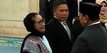 Tangis Haru Nanik saat Dilantik Menjadi Kepala BGN