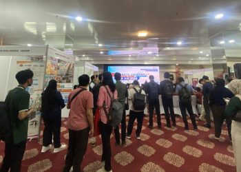 Cerita Seorang Ayah Menemani Putranya Menemukan Pekerjaan