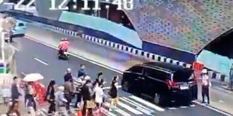 Cekcok Satpam dan Sopir Alphard di Bundaran HI Berakhir Damai