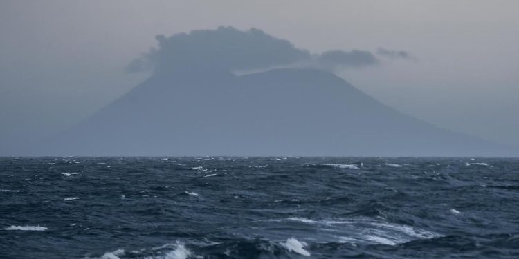 Pemkab Pandeglang Imbau Warga Waspada Terhadap Erupsi Gunung Anak Krakatau
