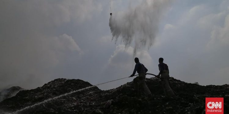 Dugaan Titik Awal Kebakaran TPA Jatiwaringin dari Area Open Dumping