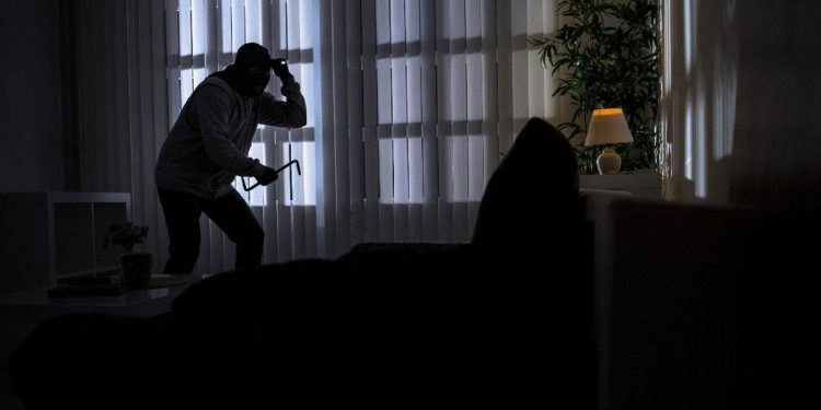 Perampokan Brutal di Kaltim: Suami Disiksa, Istri Ditebus dengan Pemerkosaan