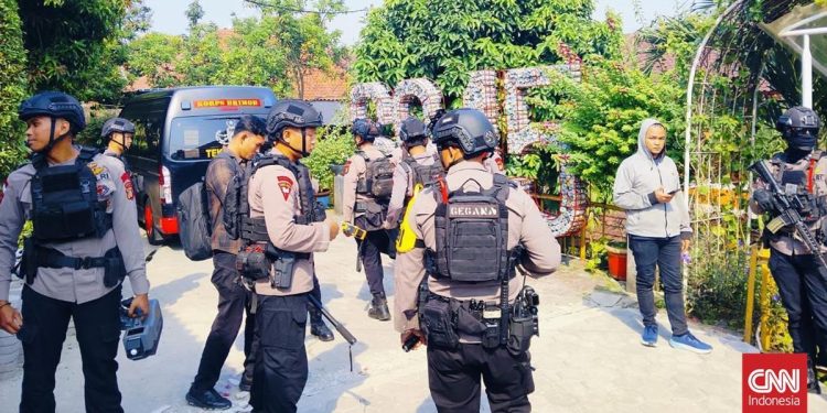 Motif Orang Tua Teror Bom Sekolah di Jaksel karena Tersinggung soal Seragam