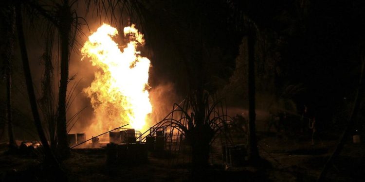 Sumur Minyak Konvensional di Aceh Timur Terbakar