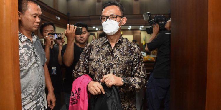 Eks Ketua PN Jaksel Terima Hukuman 14 Tahun Penjara atas Kasus Suap Migor