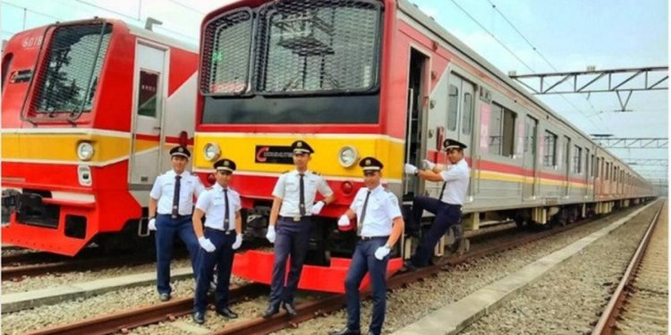 Jejak Perjalanan Masinis di Indonesia