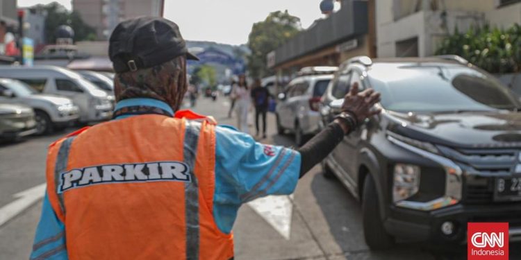 Aktivitas Parkir di Tengah Permasalahan Tarif Baru