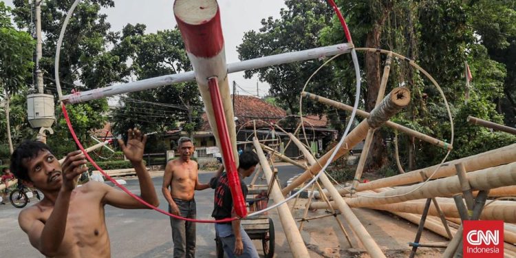 Batang Pinang Diperburu Menjelang Hari Agustusan