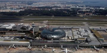 Konglomerat Indonesia Kuasai Bisnis Avtur di Singapura Sasar Bandara Changi