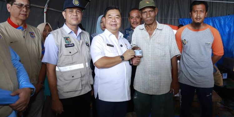 Jemput Bola oleh Dukcapil untuk Layanan Adminduk Warga Terdampak Bencana NTT