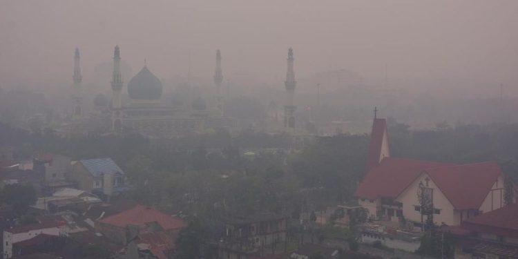 Pekanbaru Terpapar Asap, Kualitas Udara Sangat Berbahaya