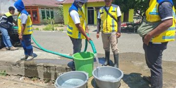 Kementerian PU Tersalurkan 8000 Liter Air Bersih untuk Halmahera Timur