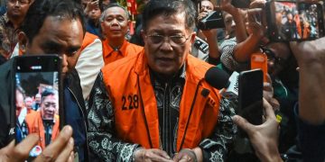 Tersangka Kasus Ditahan KPK: Kita Taat Aturan