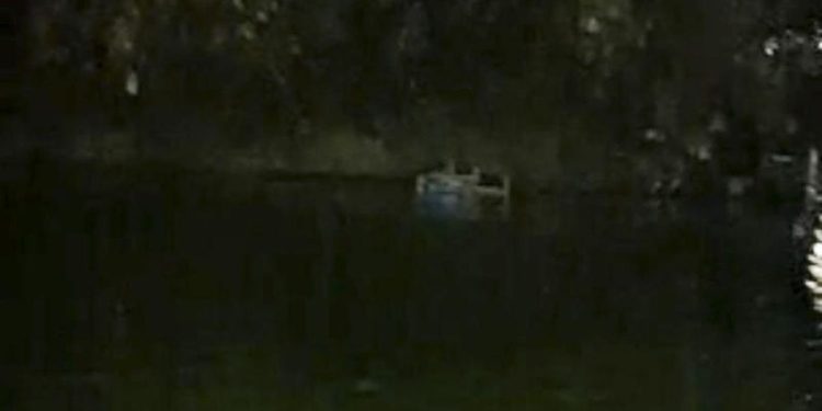 WN Aljazair Berendam di Danau Sunter Tak Mau Dievakuasi