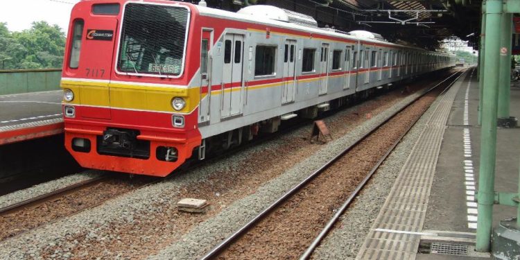 Operasional Kereta Daop 1 Jakarta Aman Meski Terkena Abu Vulkanik