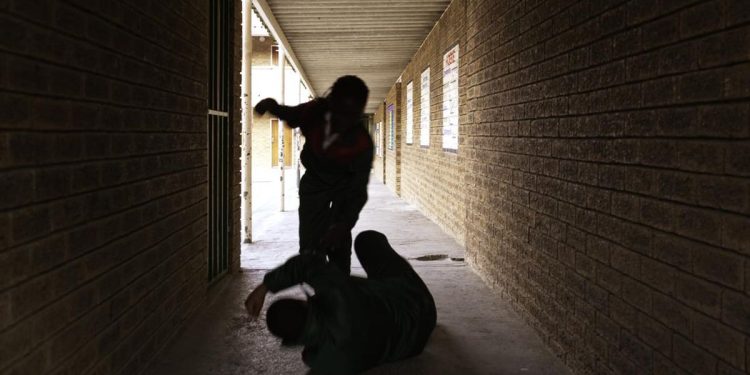 Guru Medan Diduga Pukul 10 Siswa Akibat Mengundurkan Diri