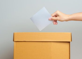 Euforia Saat Tukang Sampah Menjadi Kades di Bekasi Kalahkan Petahana