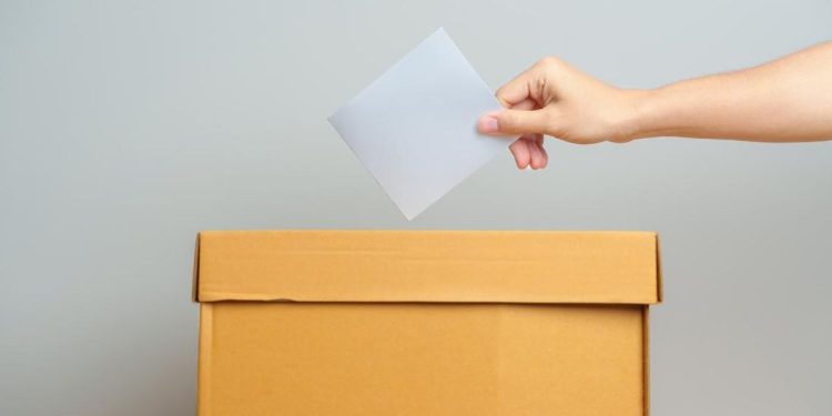Euforia Saat Tukang Sampah Menjadi Kades di Bekasi Kalahkan Petahana