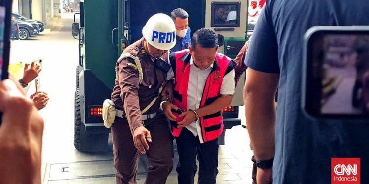 Diperiksa 10 Jam, Febrie Adriansyah Dihujani 50 Pertanyaan Kasus TPPU