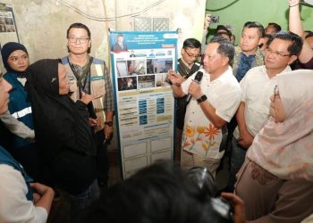 Mendagri Tinjau Program Bedah Rumah di Bukit Duri Ajak Pemda Dukung Percepatan
