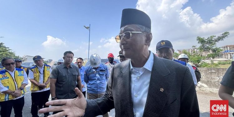 Menteri PU Sidak Kekeringan Sawah Bekasi Terkait Laporan Positif yang Mencurigakan