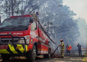 Mobil Pemadam Kebakaran Terbalik di Pangkep Sulsel Menyebabkan 2 Personel Tewas